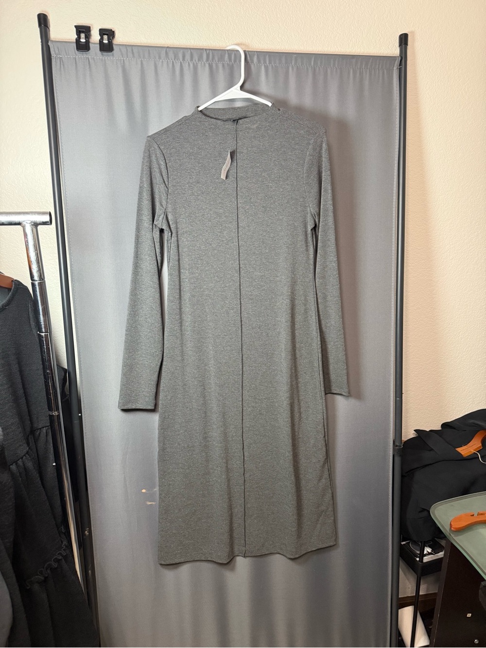 Banana Republic Long Sleeve Gray Midi Dress